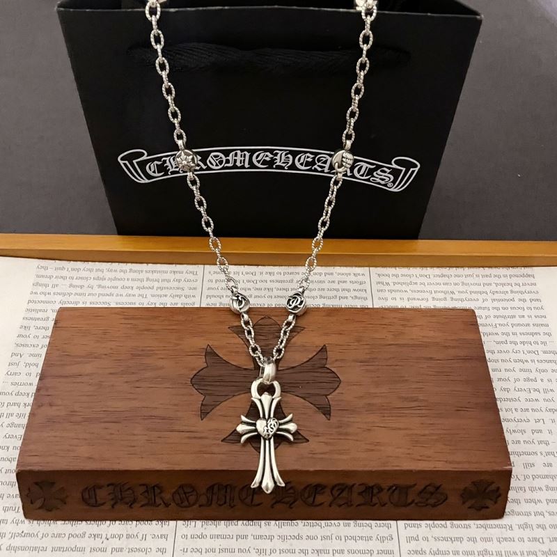 Ch**me He**ts necklaces